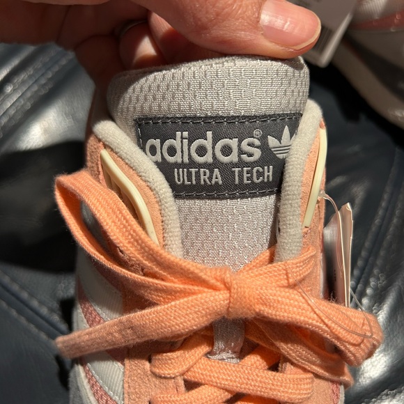Adidas Ultra Tech sneakers - Picture 2 of 7